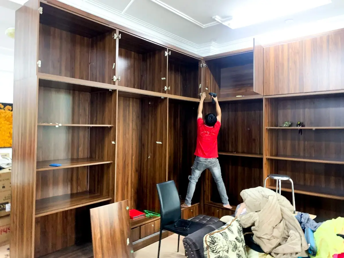 lắp ráp lại tủ quần áo