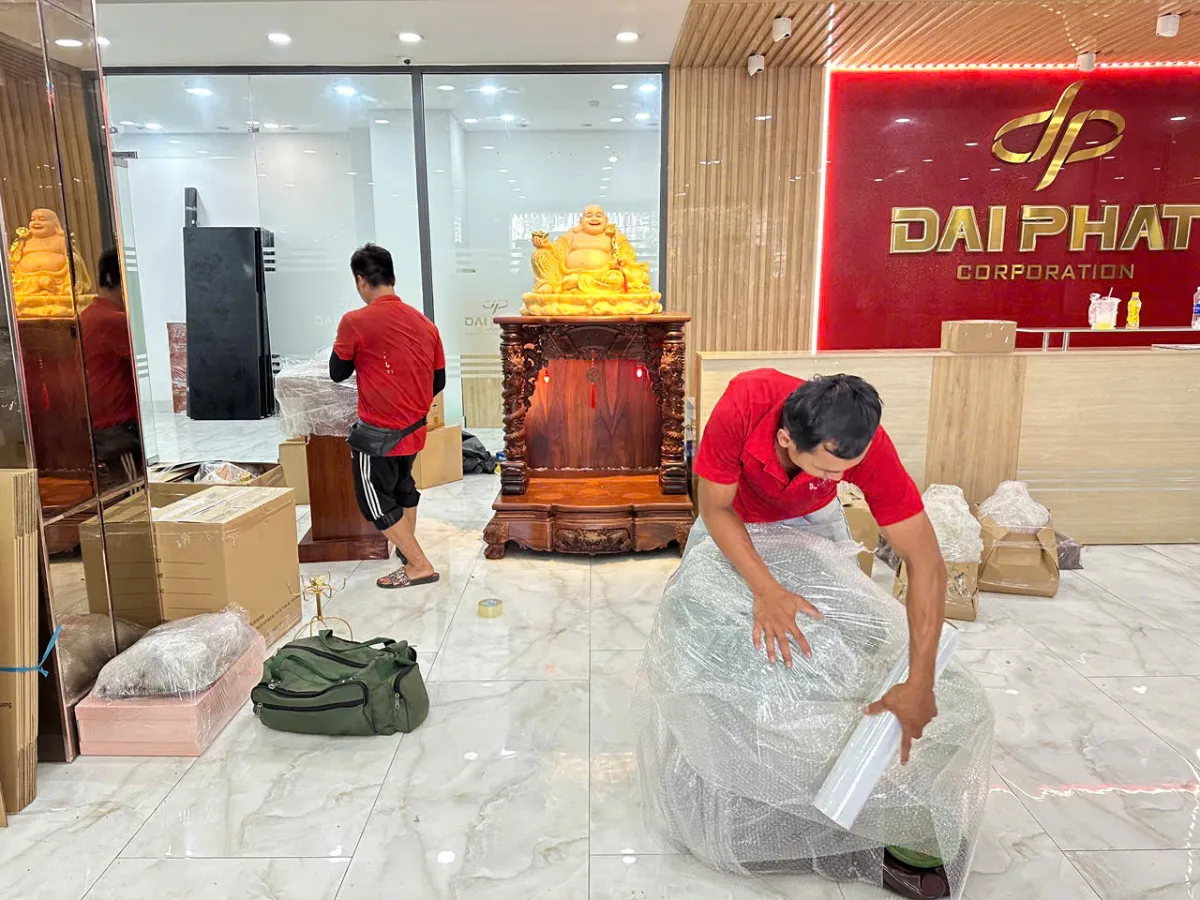 bọc lót tài sản tỉ mỉ bằng màng xốp chuyên dụng