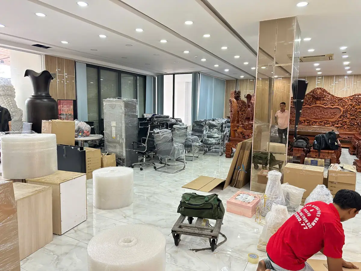 phân loại và đóng gói đồ đạc