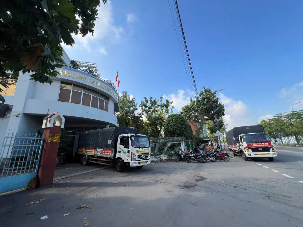 xe tải chuyển văn phòng venhamoi